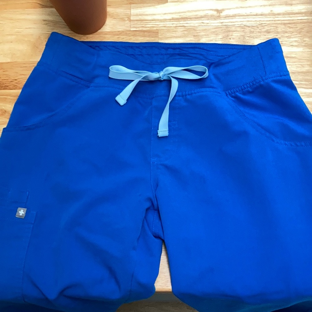 Figs royal blue
